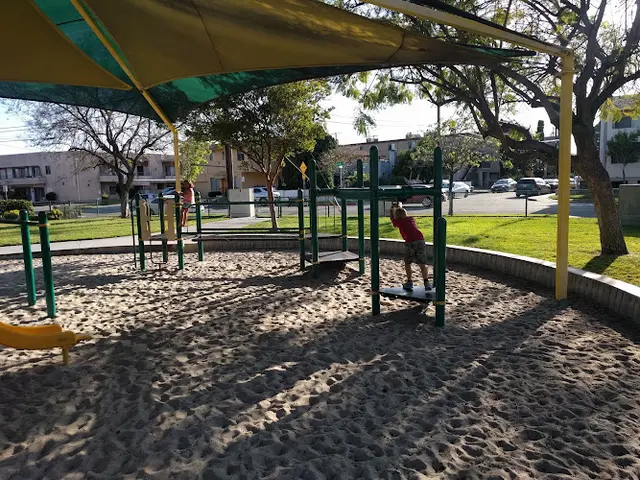 Dog Park Earthwalk Park Burbank