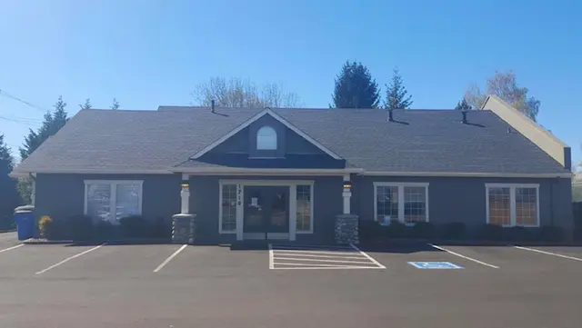 Pet vet Evergreen Animal Hospital Vancouver