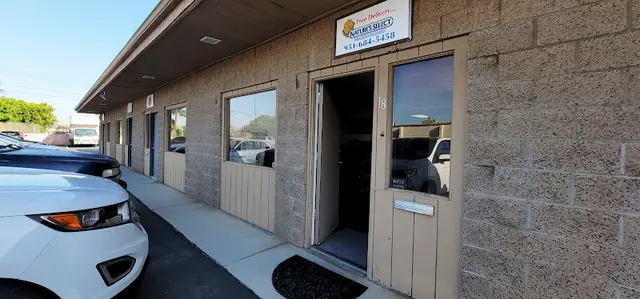 Dog trainer Nature's Select Pet Food Inland Empire Riverside