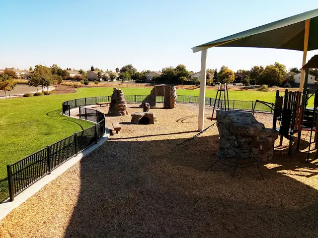 Dog Park Wild Rose Park Sacramento