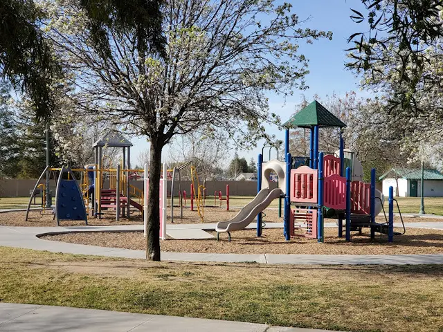 Dog Park Almondale Park Bakersfield