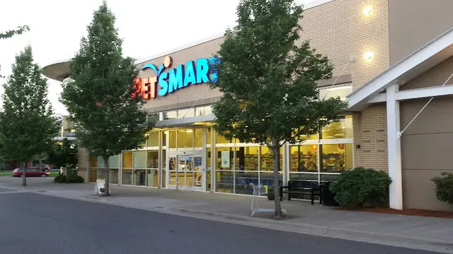 Pet boarding service PetSmart Portland