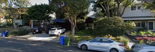 Pet boarding service 4 Paws Kiddo Rescue Los Angeles