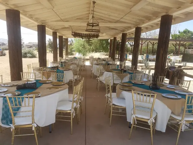 Pet boarding service White Mountain Ranch and Resort Jurupa Valley