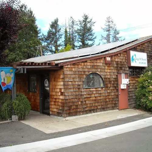 Pet vet Lakeside Pet Hospital Santa Rosa