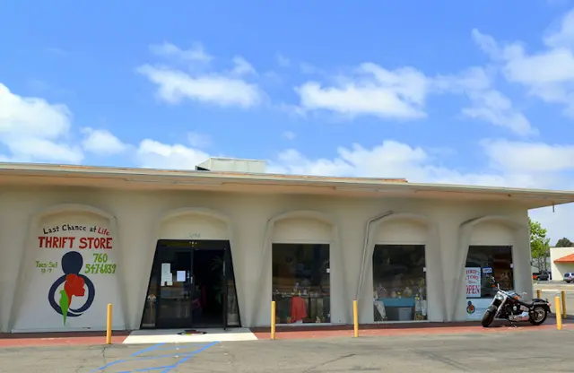 Rescue & Shelter Last Chance at Life All Breed Animal Rescue Thrift Store Oceanside