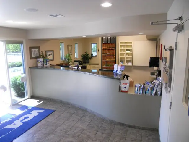 Pet vet VCA Westside Animal Hospital Santa Rosa