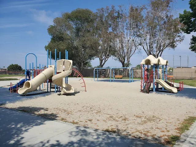 Dog Park Wardlow Park Huntington Beach