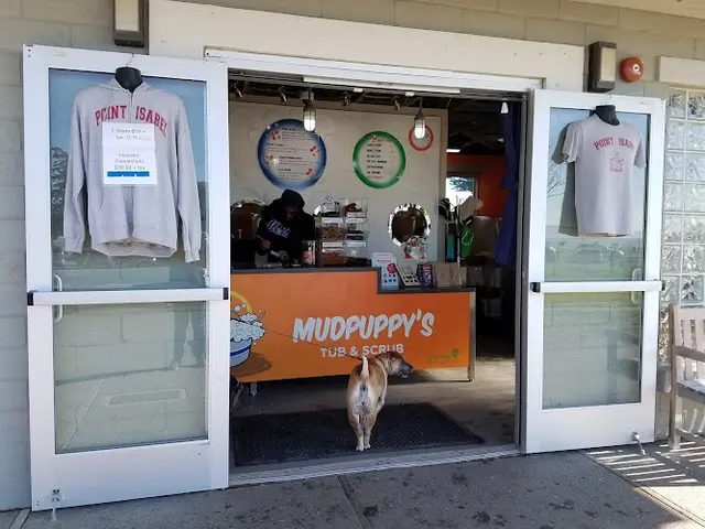 Pet vet Mudpuppy's at Point Isabel Dog Park Richmond