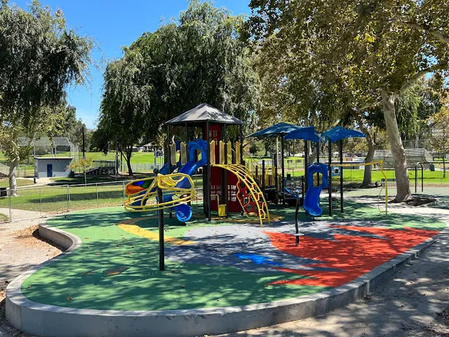 Dog walker Cortez Park West Covina