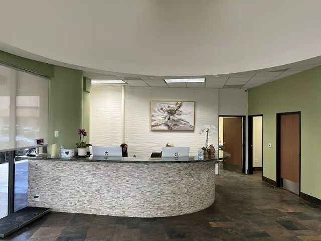 Dog day care center Grand Canyon Veterinary Hospital Santa Clarita