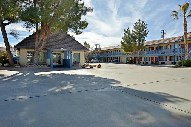 Pet boarding service Americas Best Value Inn & Suites Lancaster Lancaster