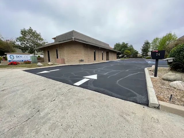 Pet vet Skyline Animal Hospital Simi Valley