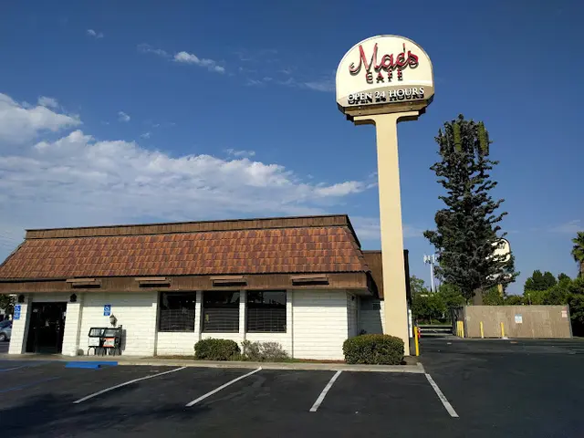 Dog walker Mae's Cafe Garden Grove