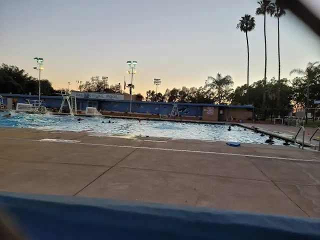 Dog walker Memorial Park Santa Ana