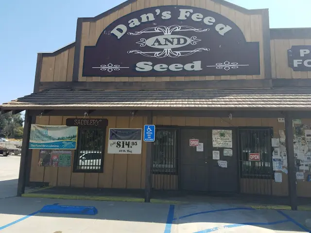 Pet boarding service Dan's Feed & Seed Temecula
