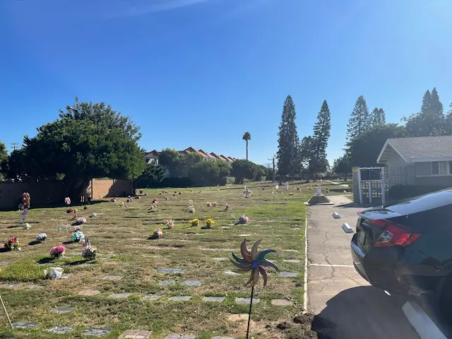 Pet boarding service West Coast Pet Memorial - Sea Breeze Pet Cemetery & Crematory Huntington Beach