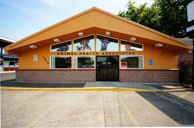 Pet vet Animal Health Associates Eugene