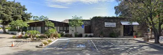 Pet vet Dervartanian Merle DVM Thousand Oaks