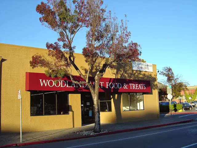 Rescue & Shelter Woodlands Pet Food & Treats Vallejo