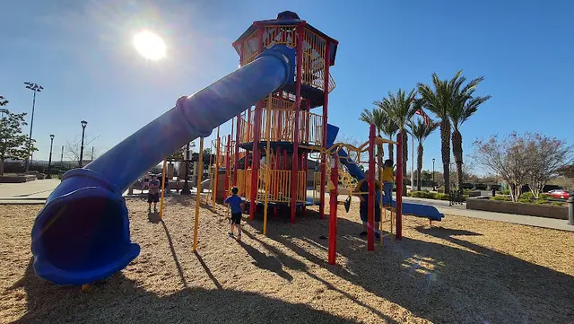 Dog walker Lasselle Sports Park Moreno Valley