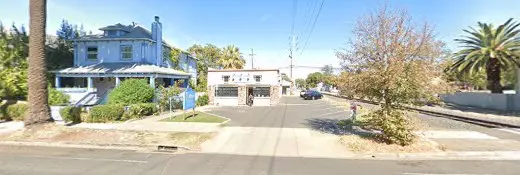 Pet vet Midtown Animal Hospital: Dinger Craig DVM Sacramento