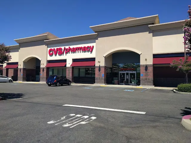 Dog walker CVS Roseville