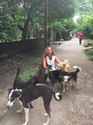 Dog trainer Circle of Friends Pet Sitters Oceanside