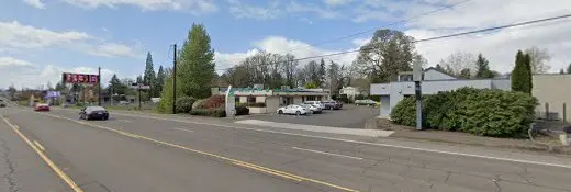 Pet vet Aloha Dog & Cat Hospital: Thrower Lisa M DVM Hillsboro