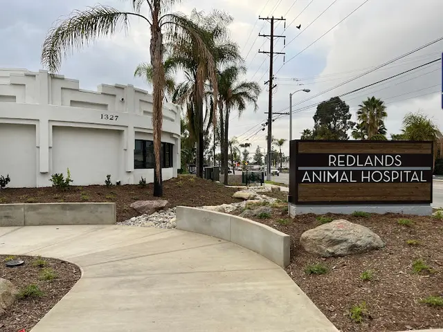Pet vet Redlands Animal Hospital, Inc. Riverside