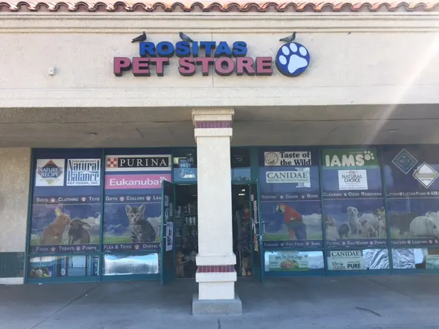 Pet boarding service Rosita Pet Store Palmdale
