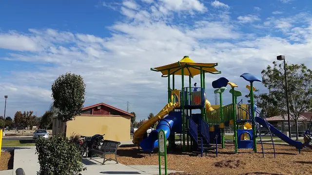 Dog Park Riverlakes Ranch Park Bakersfield