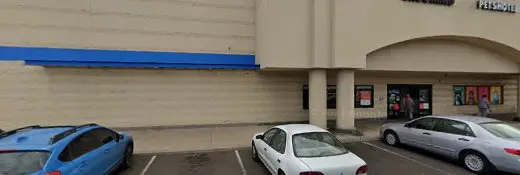 Dog day care center PetSmart Grooming Portland