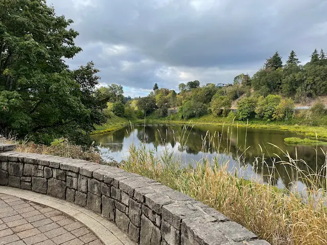 Dog Park Burnt Bridge Creek Greenway - Stewart Glen to Leverich Park Vancouver