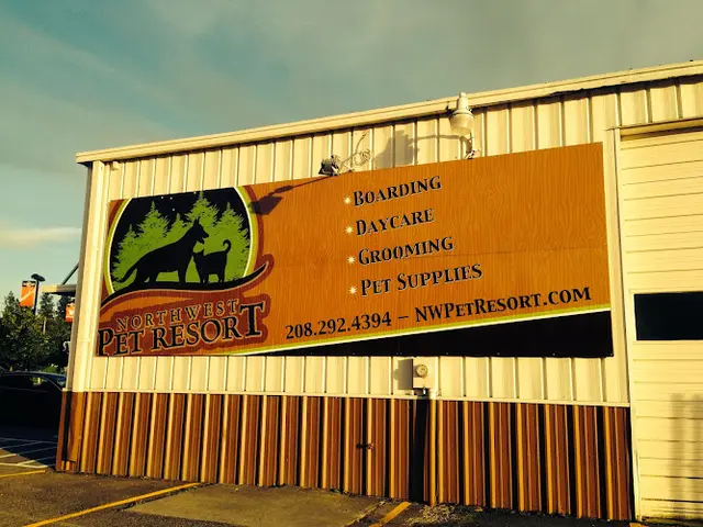 Dog day care center Northwest Pet Resort Spokane