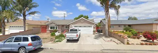 Dog day care center Carnate Board & Care Santa Maria