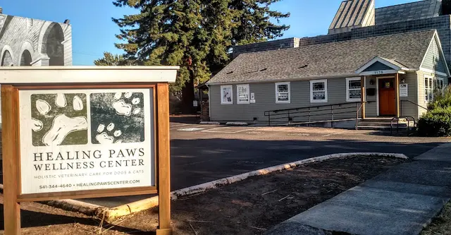 Pet vet Healing Paws Wellness Center Eugene