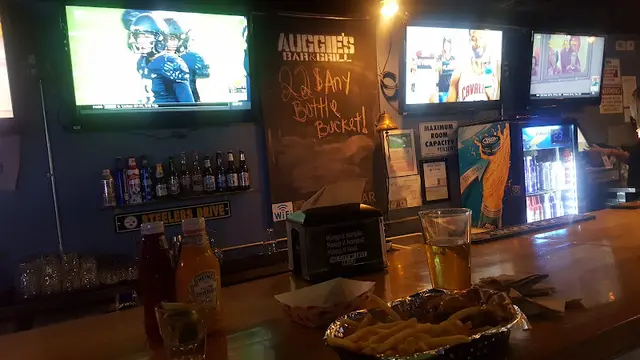 Dog trainer Auggie's Bar & Grill South Gate