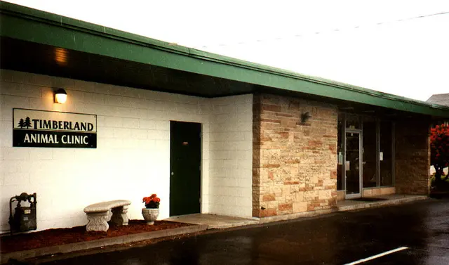 Pet vet Timberland Animal Clinic: Marks Becky DVM Gresham