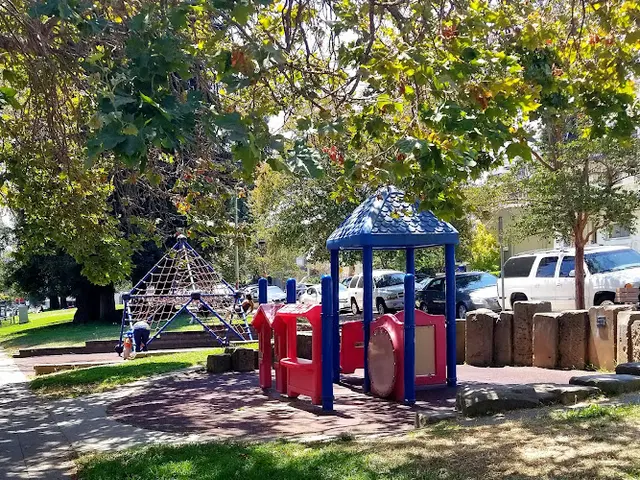 Dog Park Mandana Plaza Park Oakland