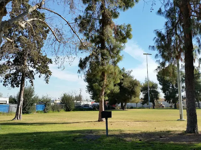Dog Park Lafayette Park Fresno