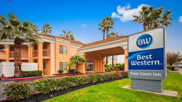 Dog day care center Best Western Palm Court Inn Modesto