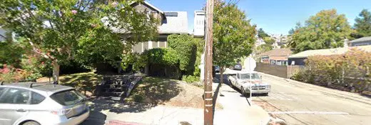 Dog walker Pawsitively Pampered Pet Oakland