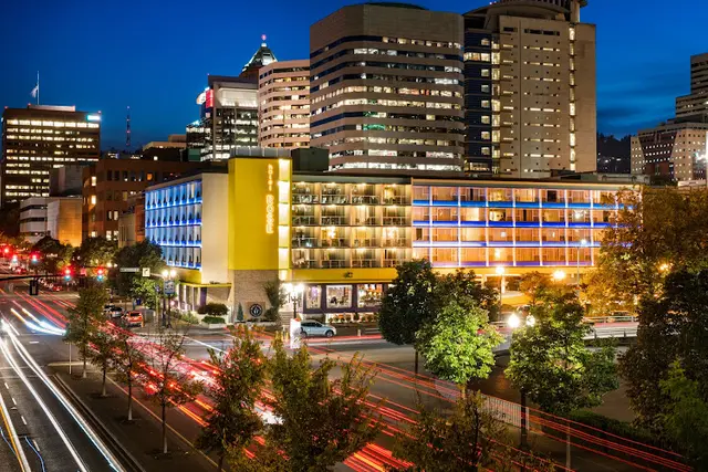 Pet boarding service Hotel Rose - A Staypineapple Hotel Portland