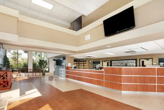Dog day care center Irvine Pet Complex Irvine